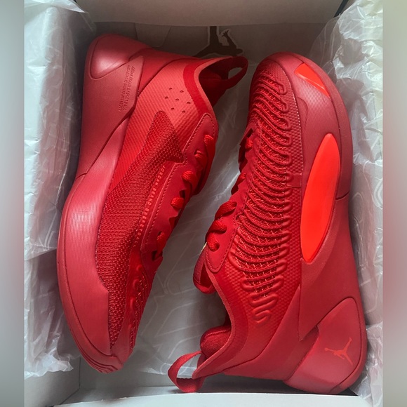 Jordan Luka 1 GS - Picture 1 of 3